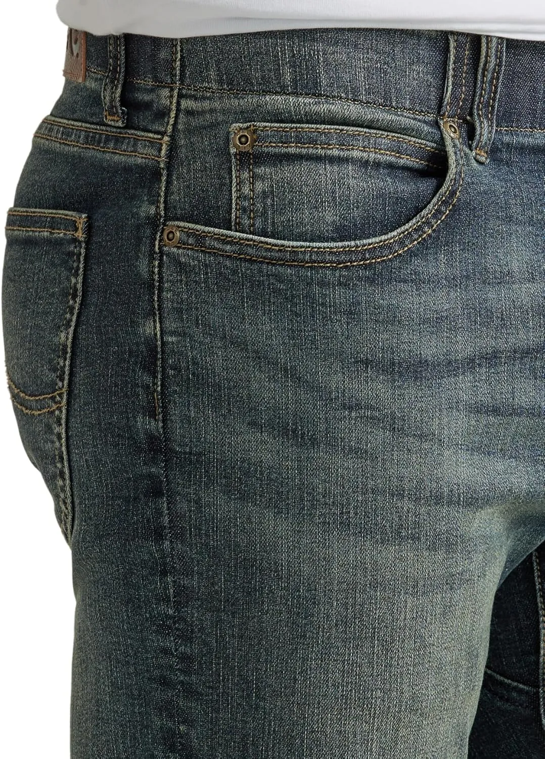 Lee Men's Extreme Motion Regular Straight Jean